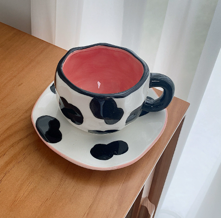 Conjunto xícara e pires de vaquinha de cerâmica - Harfiy Home Decor