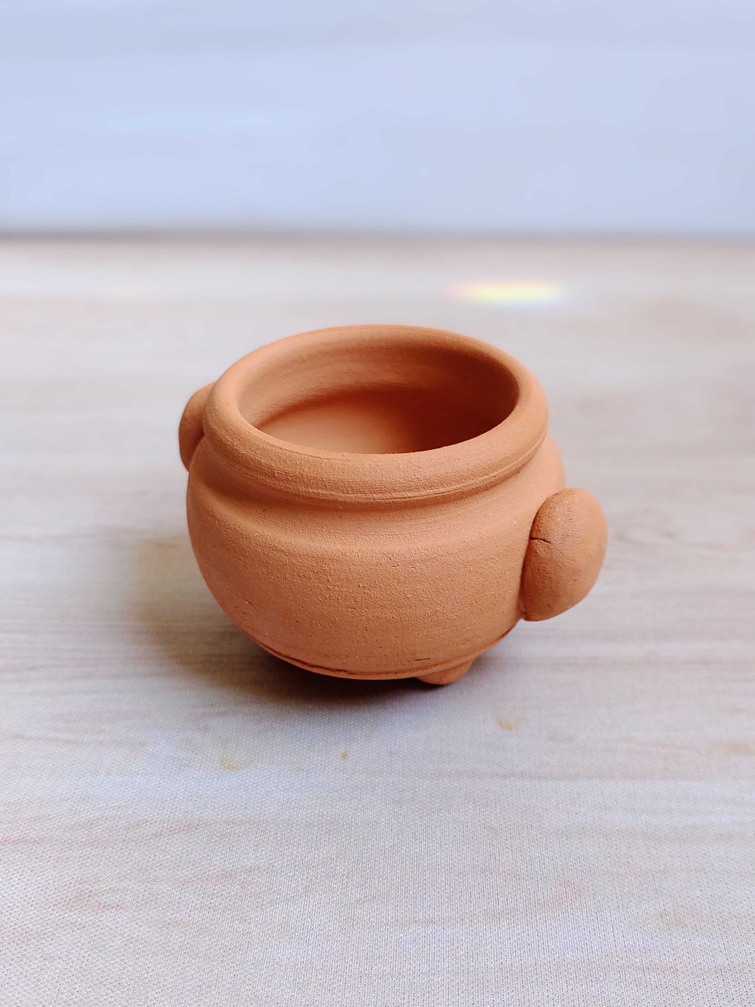 Mini potinho caldeirão de bruxa - cerâmica biscoitada (Encomenda) | Clareira Coisa Feita