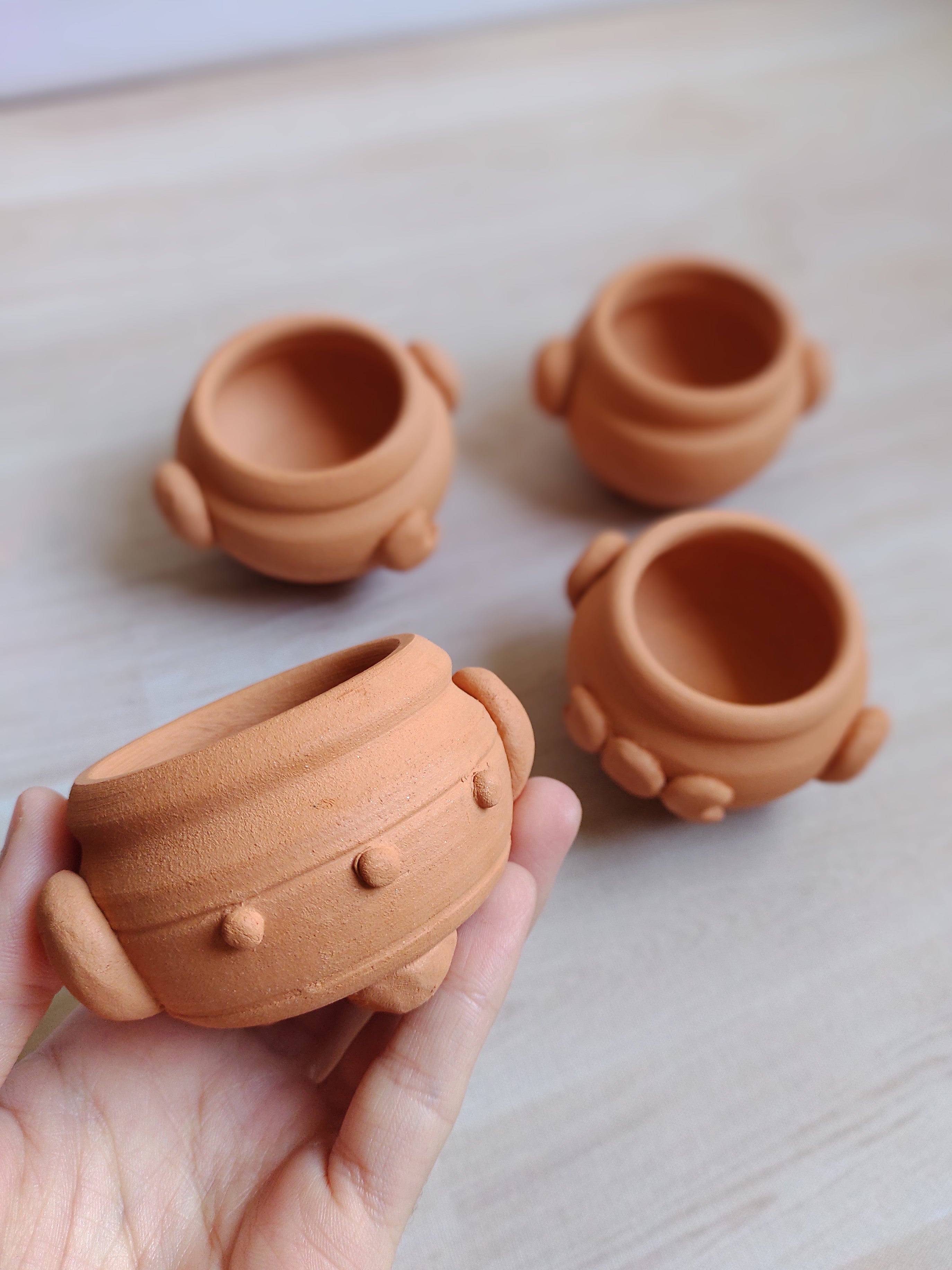 Mini potinho caldeirão de bruxa - cerâmica biscoitada (Encomenda) | Clareira Coisa Feita